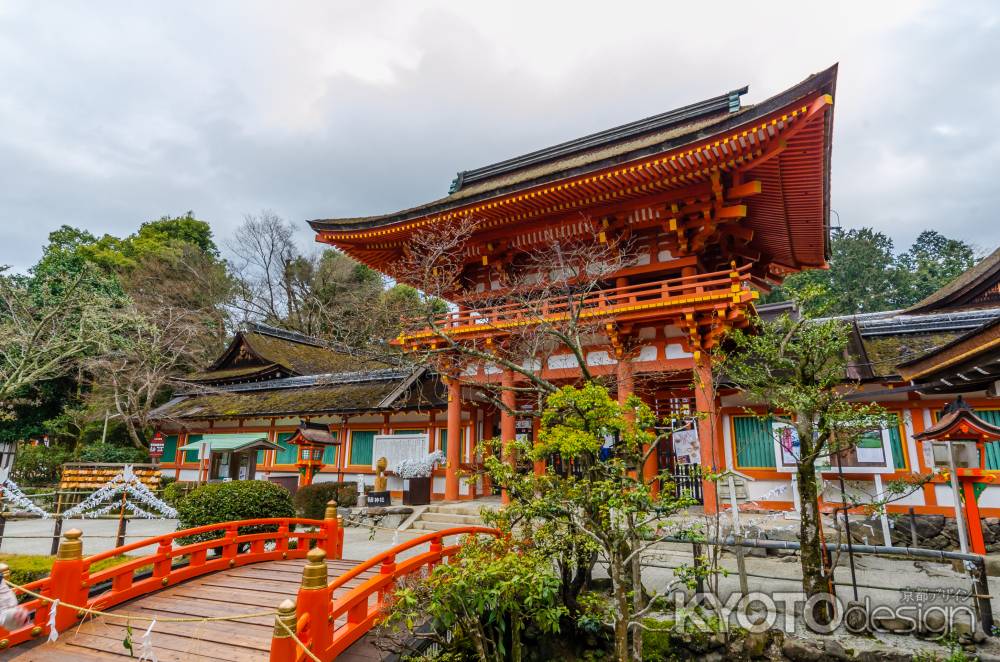 上賀茂神社の楼門と玉橋