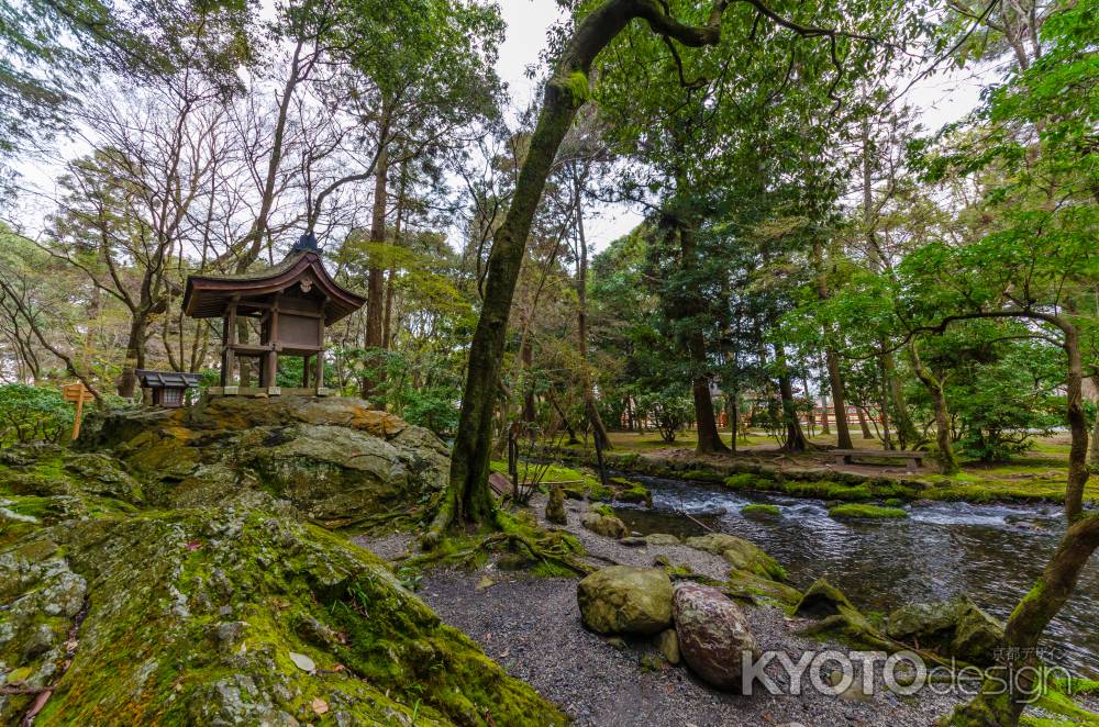 上賀茂神社の御手洗川と岩木社