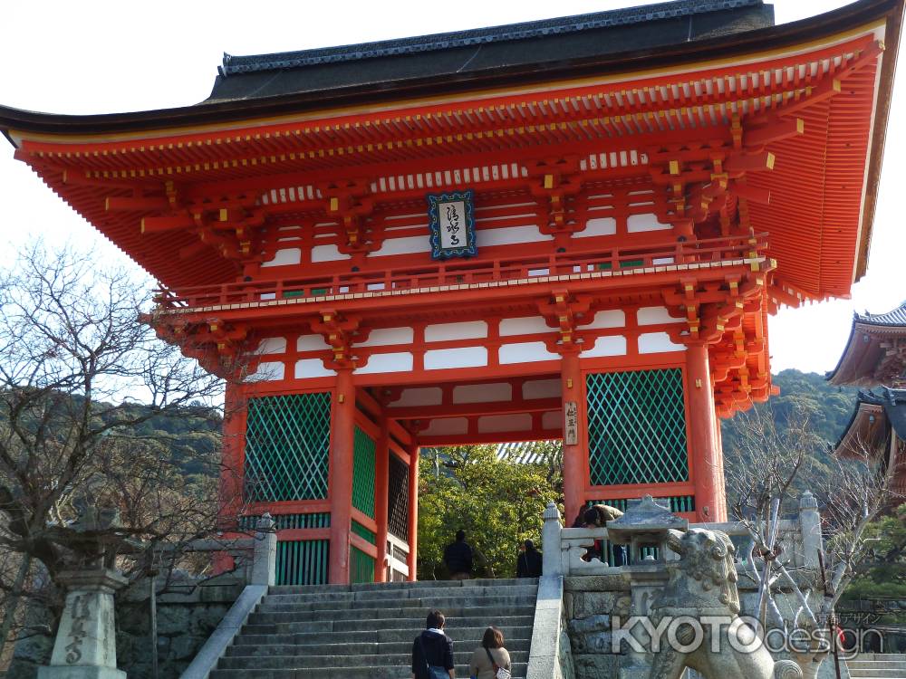 清水寺　仁王門より　　①