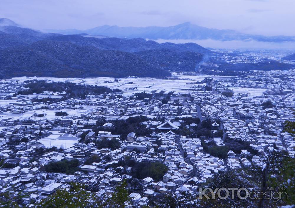 雪の日の嵯峨野展望