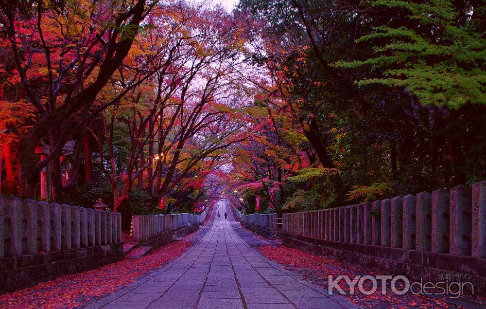 紅葉の回廊にて