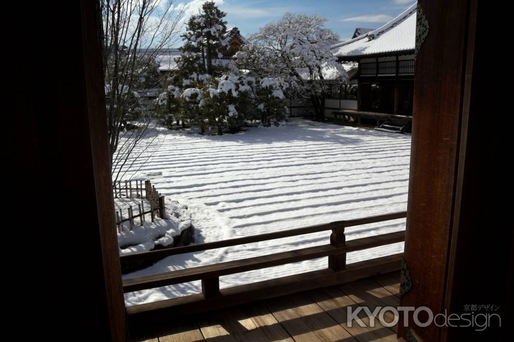 雪景色の仁和寺20