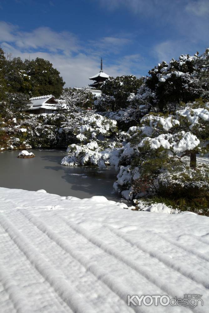 雪景色の仁和寺21