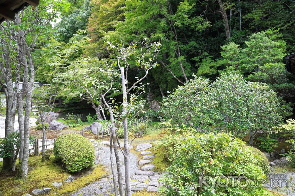 龍吟庭と豢龍池