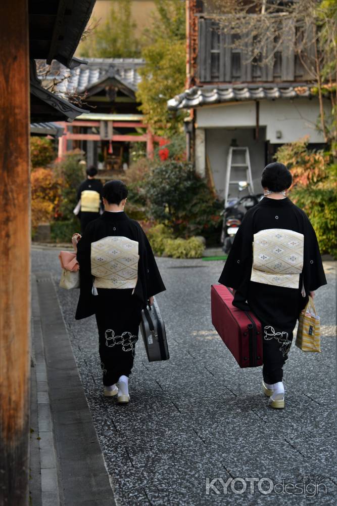 地方のお姉さん方達も