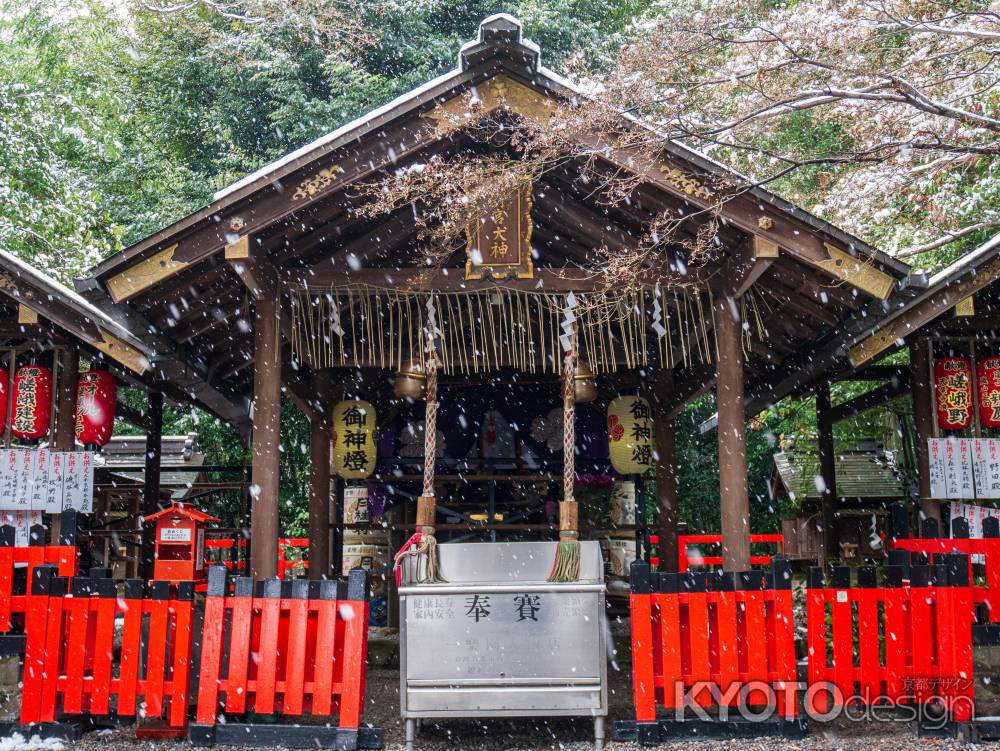 雪降る野宮神社