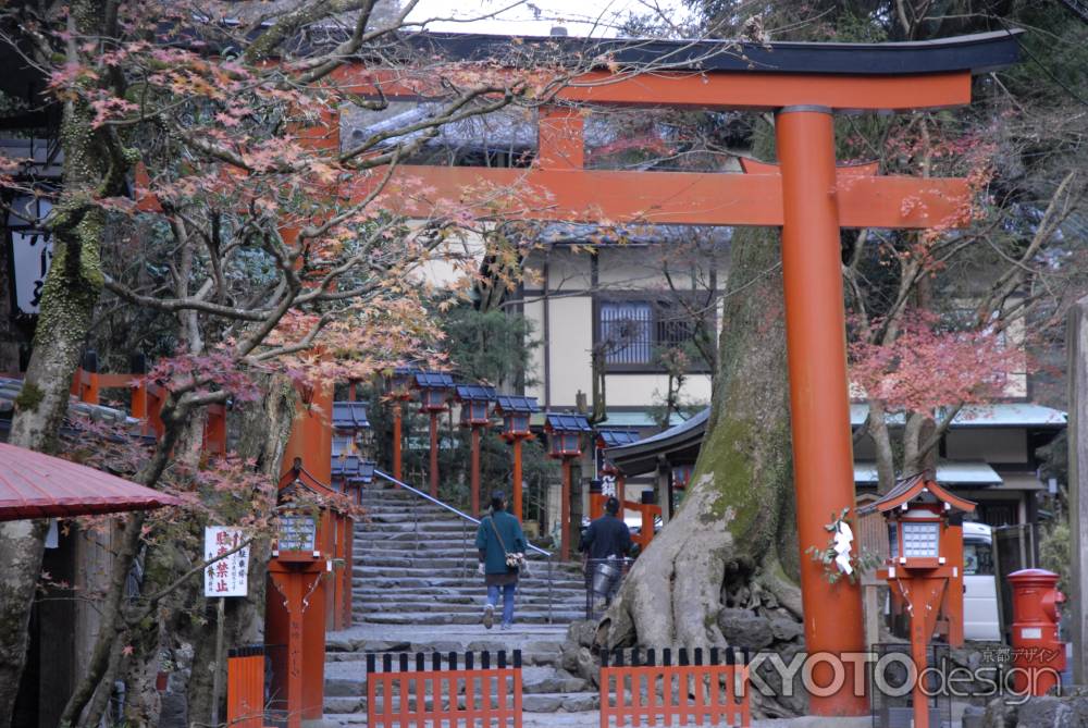 赤い貴船神社