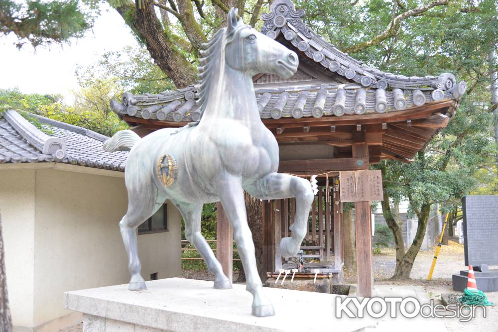 藤森神社 神馬像