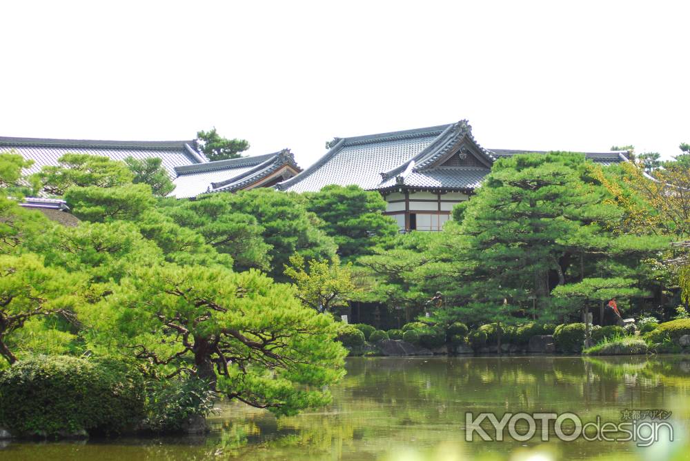 緑の平安神宮神苑