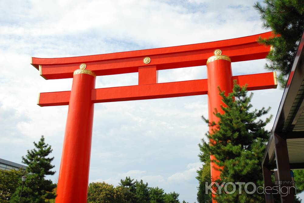 平安神宮の大きな鳥居