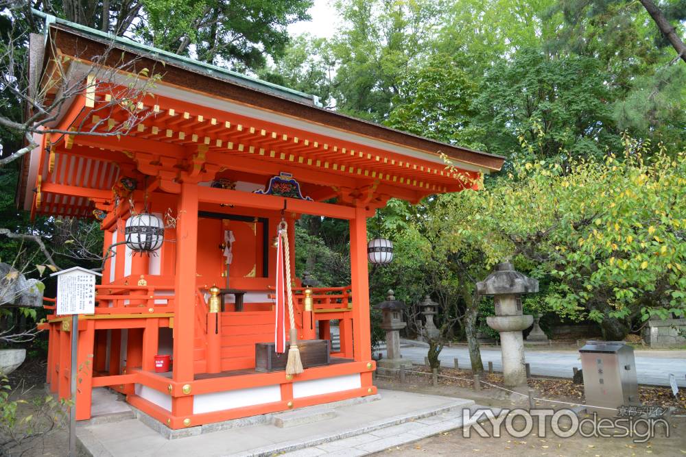 摂社　地主神社