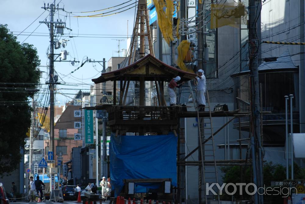 鶏鉾の鉾建て