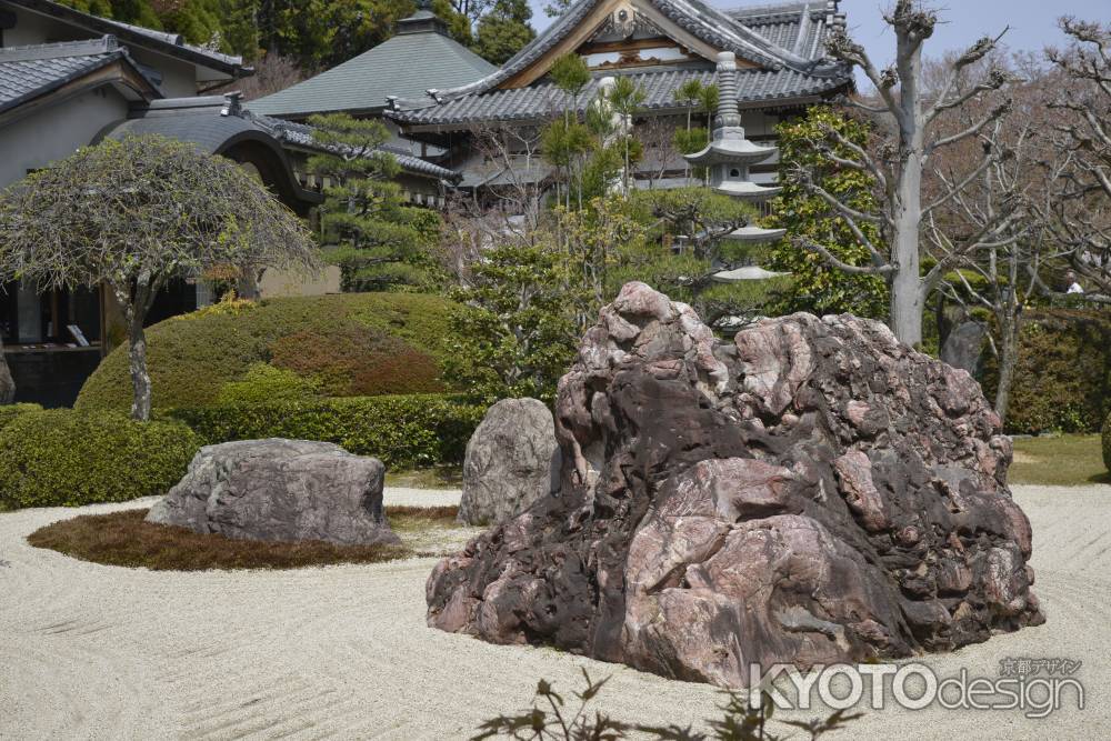 正法寺　巨石の庭