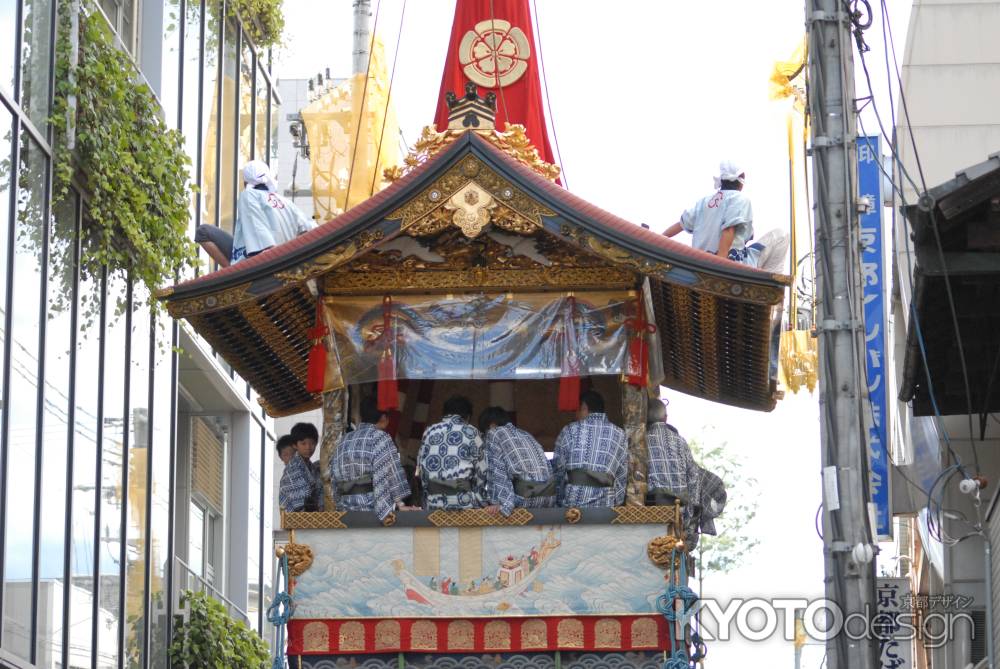 屋根方とはやし方