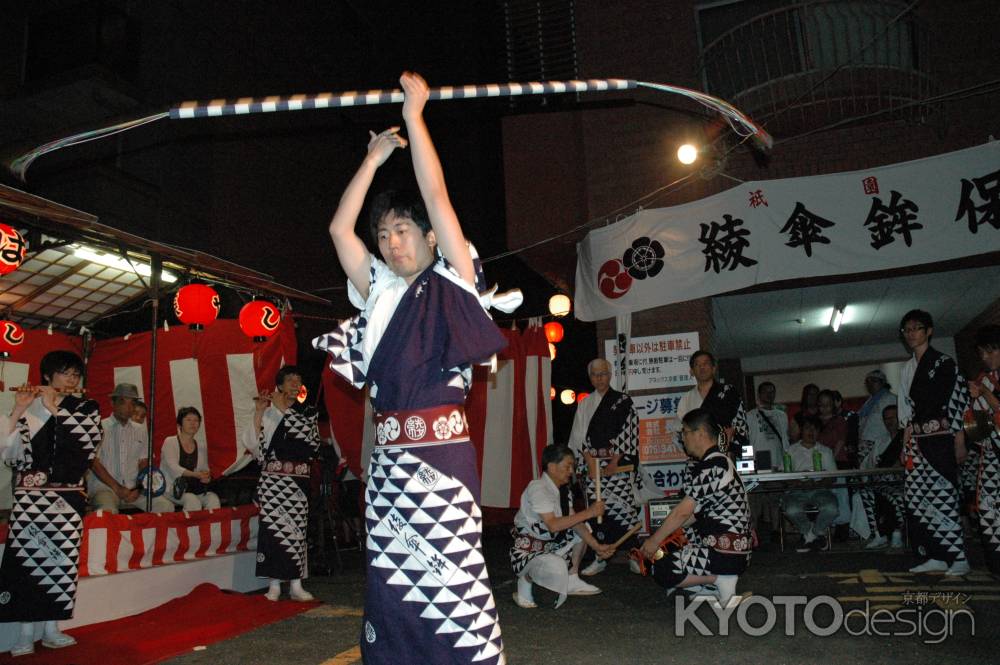 綾傘鉾の棒踊り