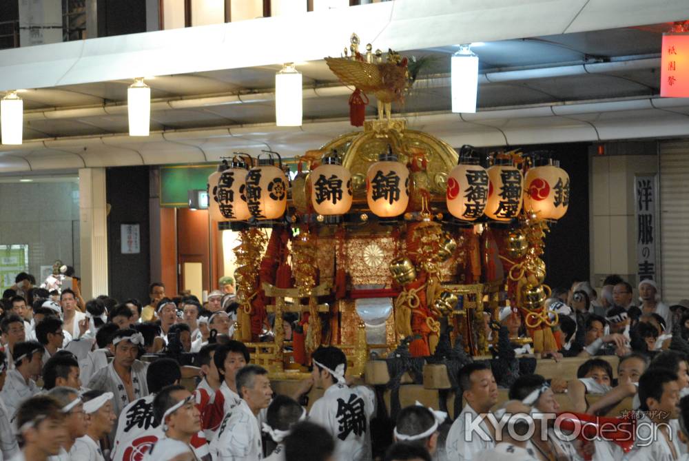 神幸祭一番重い西御座神輿