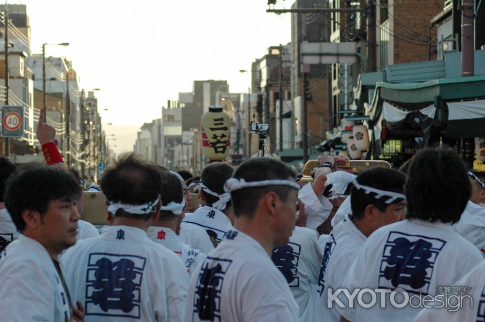 神幸祭　担ぎ手達