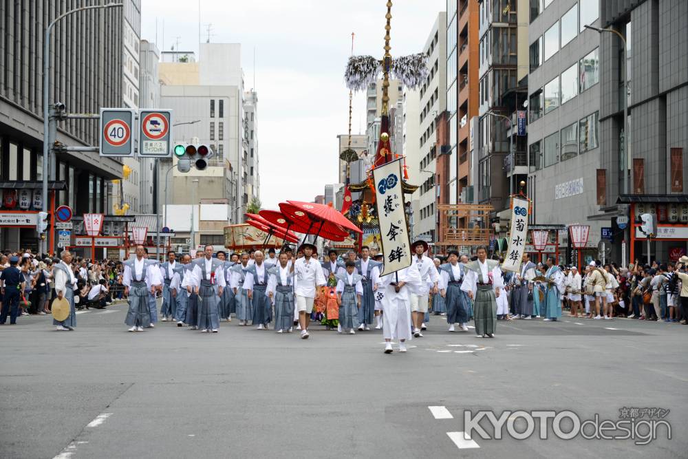 祇園祭2017　綾傘鉾　四条通を進む