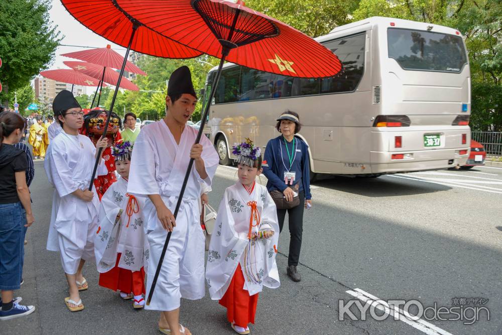 晴明祭　清風稚児の祭列