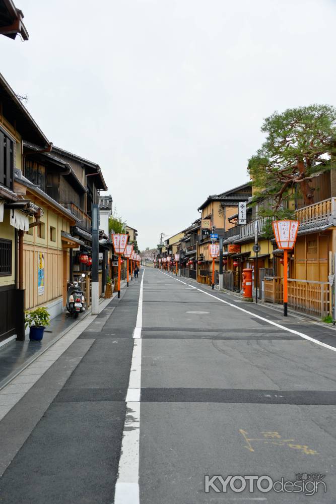 花見小路　電線無くなりました