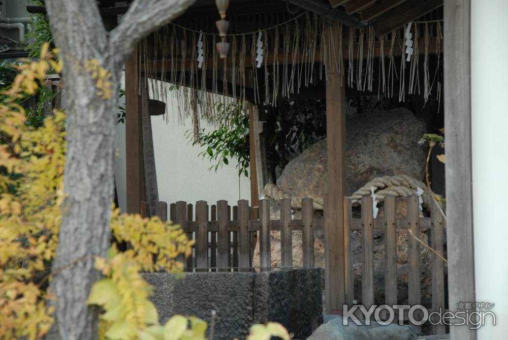 岩上神社