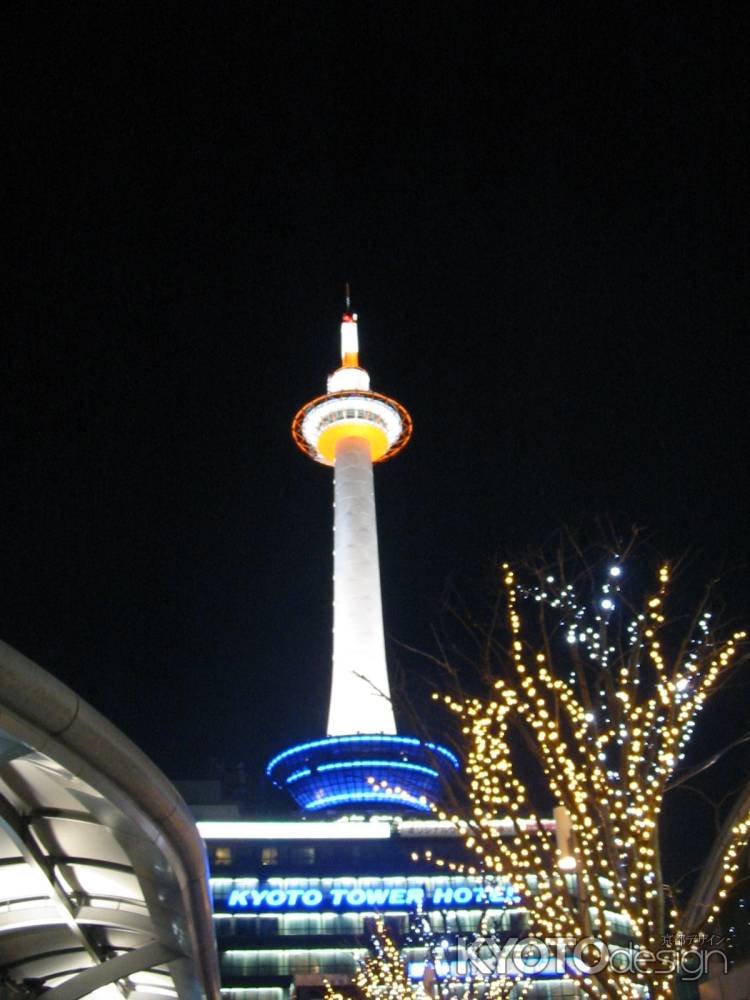 夜の京都タワー