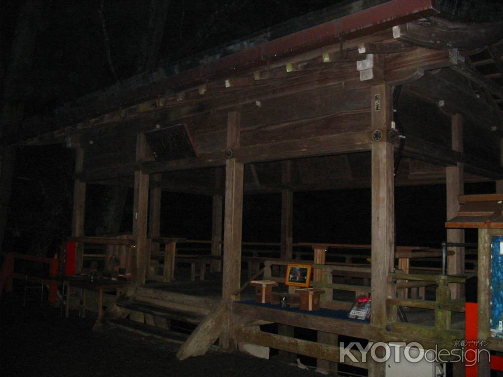 夜の貴船神社