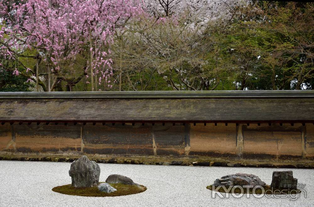 禅寺の彩色