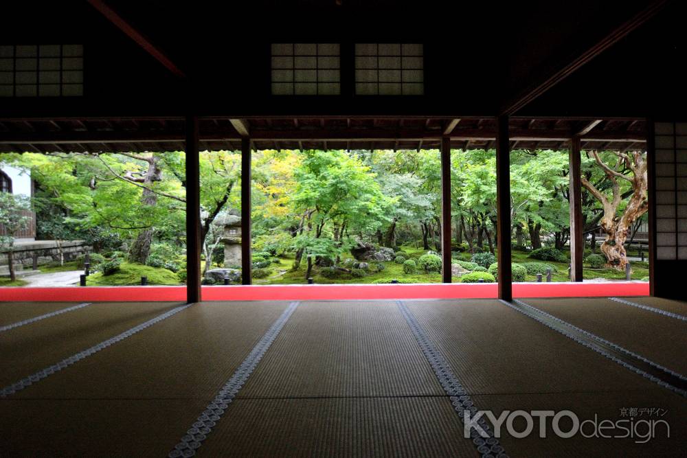 深遠、土牛の庭