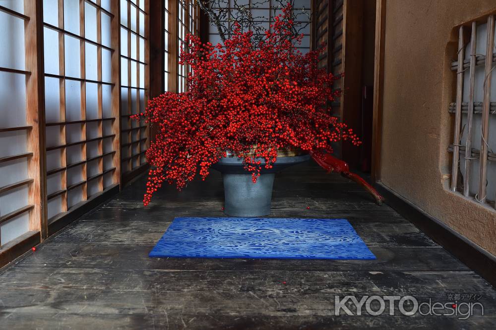 東山、縁起の花あしらい