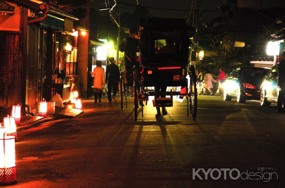 花灯路を揺られて