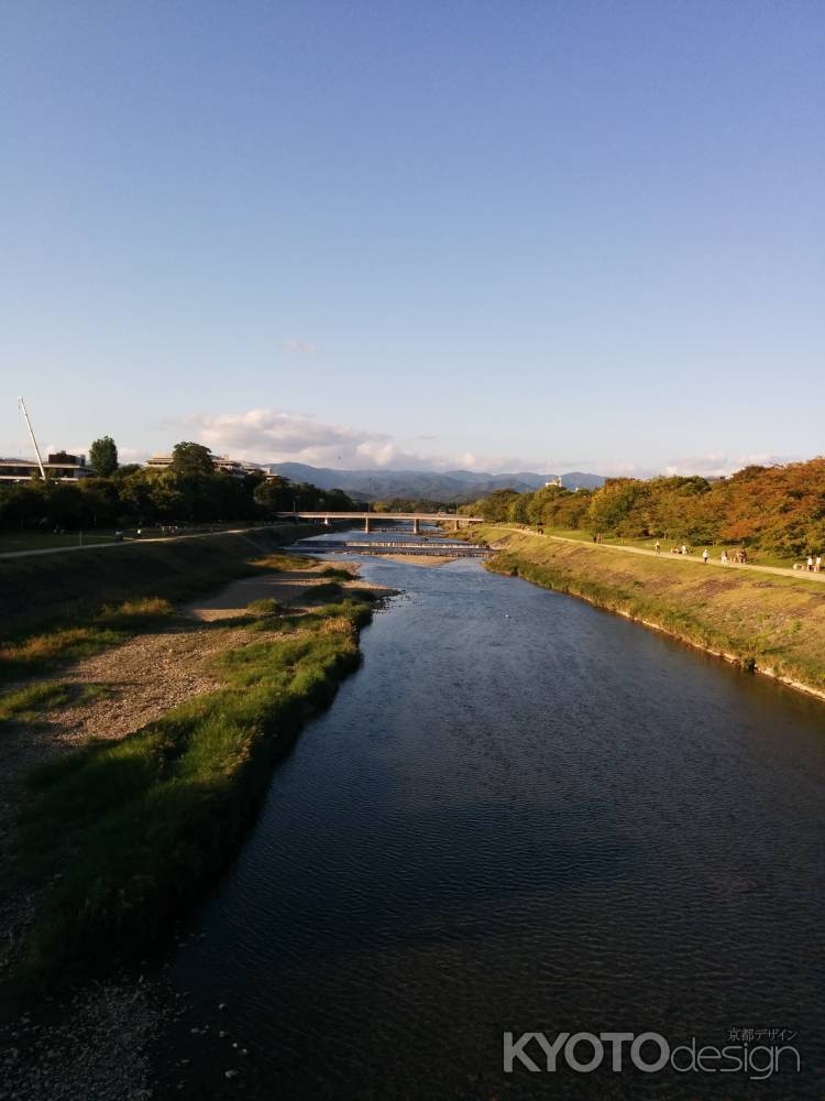 鴨川  丸太町あたり  