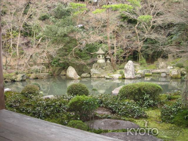 蓮華寺の庭園