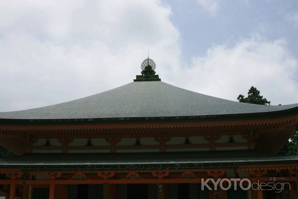 延暦寺（阿弥陀堂の屋根）