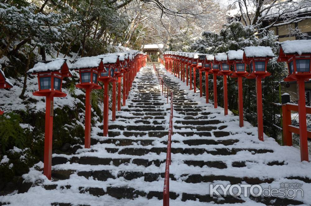 雪の本宮参道