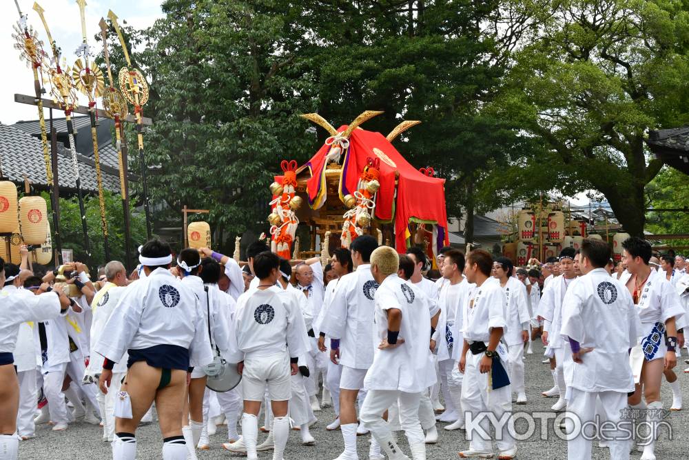 春日祭の神輿