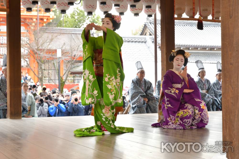 八坂神社　祇園甲部歌舞会舞踊奉納