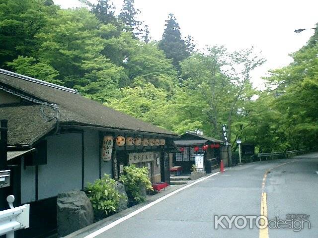 栂尾の湯豆腐屋