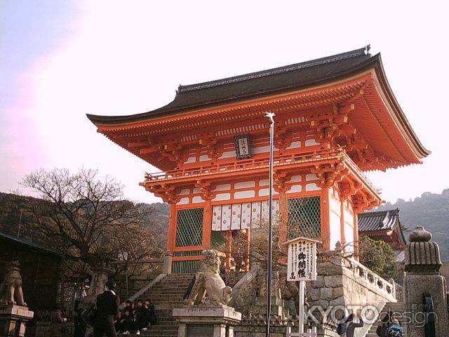 清水寺の山門