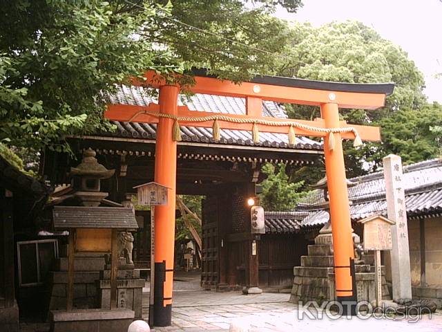 下御霊神社の鳥居