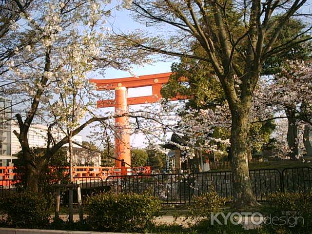 平安神宮　鳥居