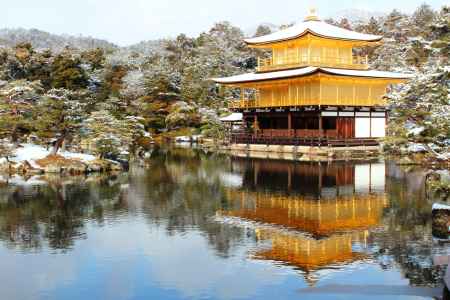 金閣寺の雪