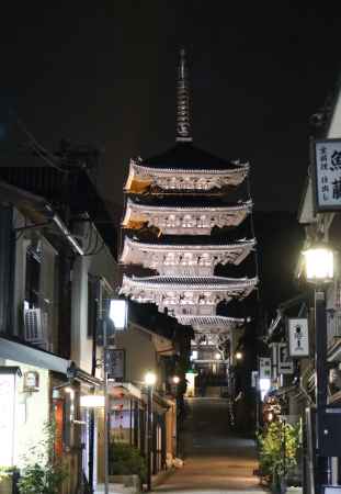 八坂の塔の夜景