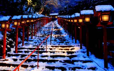 雪の貴船神社２