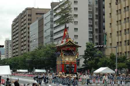 岩戸山の行列2