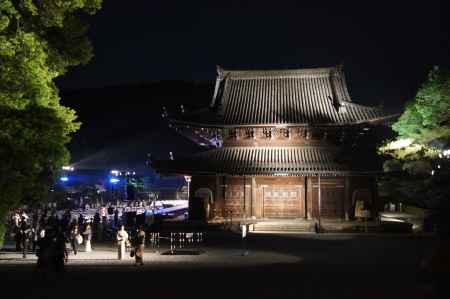 泉涌寺にて・・・（ファッションカンタータの後）