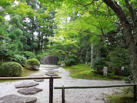 常照寺のおび塚