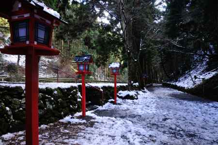 貴船神社　雪の灯篭