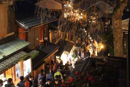 京都・東山花灯路　産寧坂