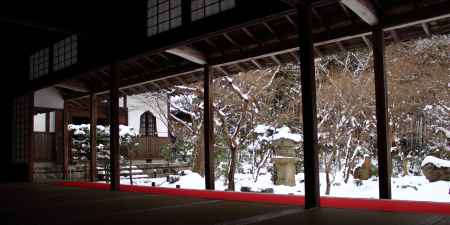 雪の圓光寺